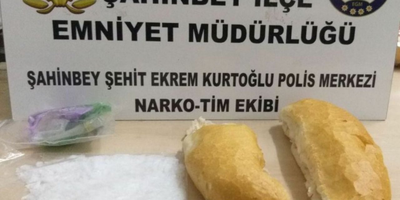 Ekmek arası uyuşturucu sevkıyatı polise takıldı