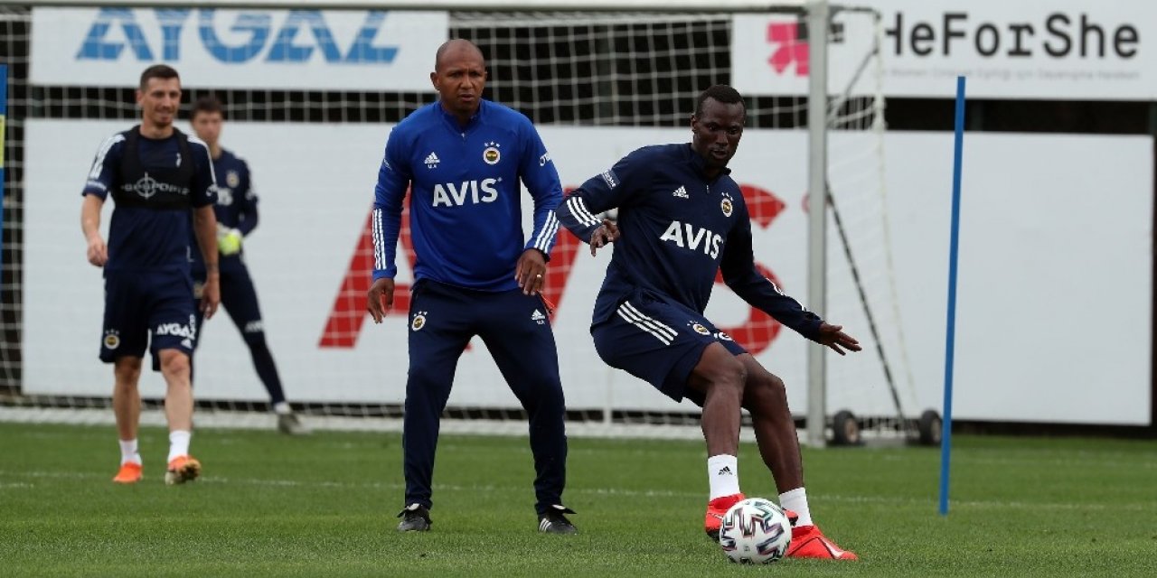 Fenerbahçe’de Galatasaray derbisi hazırlıkları sürüyor