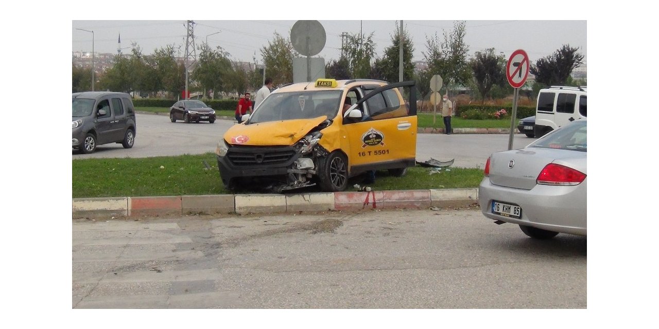Aynı kavşakta yine kaza: 1 yaralı