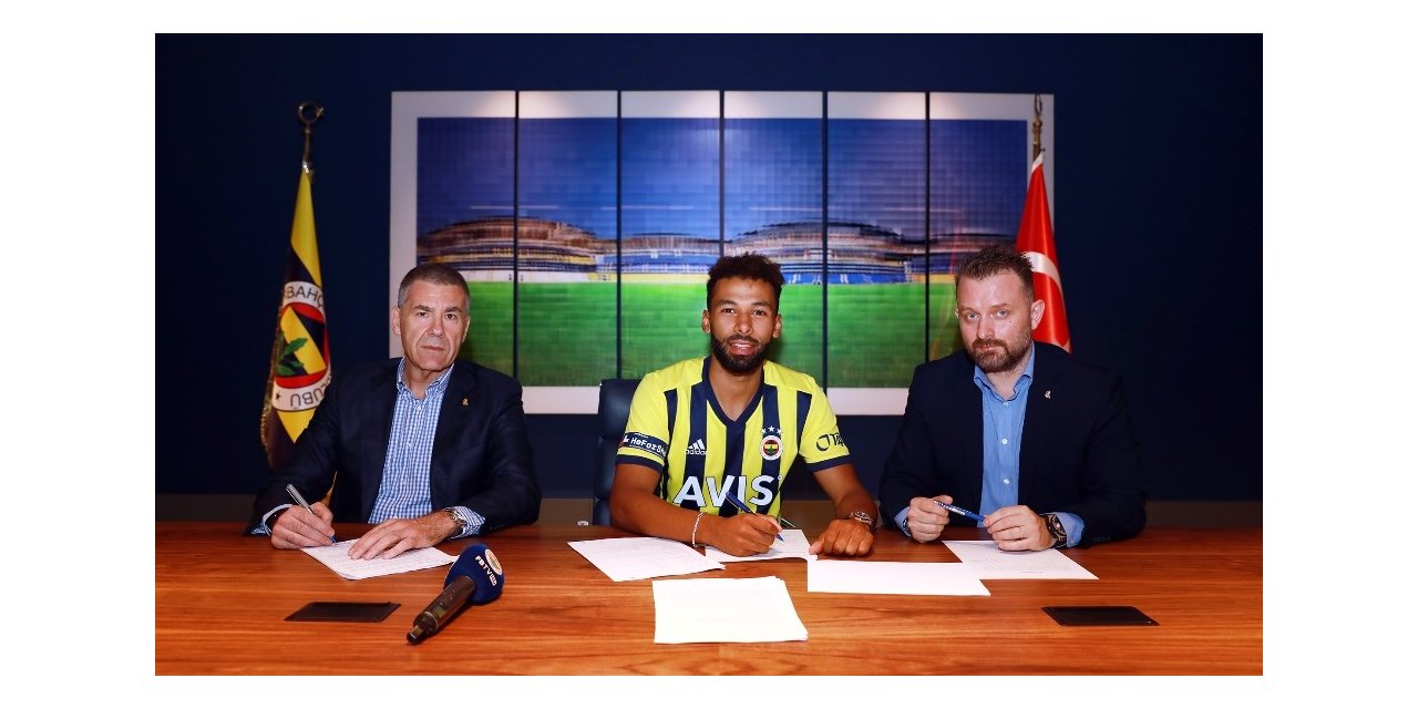 Nazım Sangare resmi imzayı attı