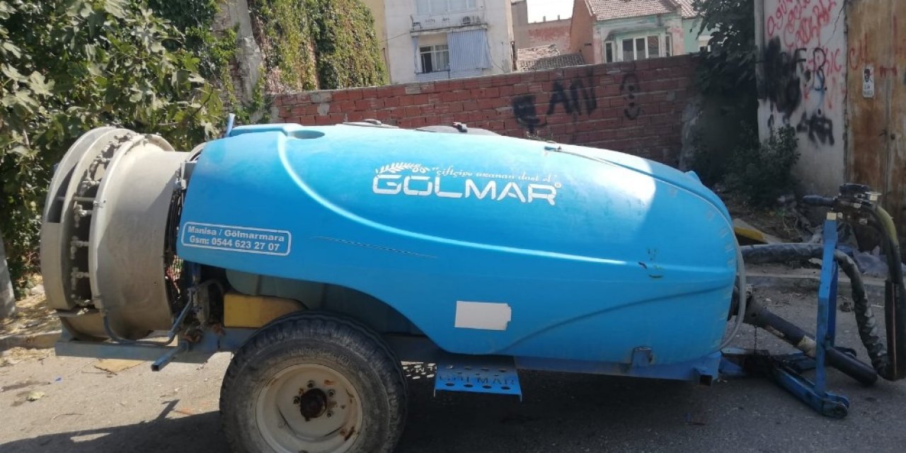 Yol kenarındaki ilaçlama aracı çalıntı çıktı