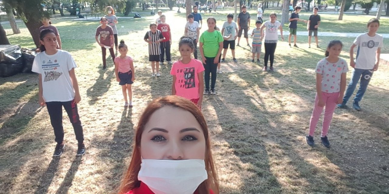 Kadın muhtarın spor aşkı çocuklara değdi