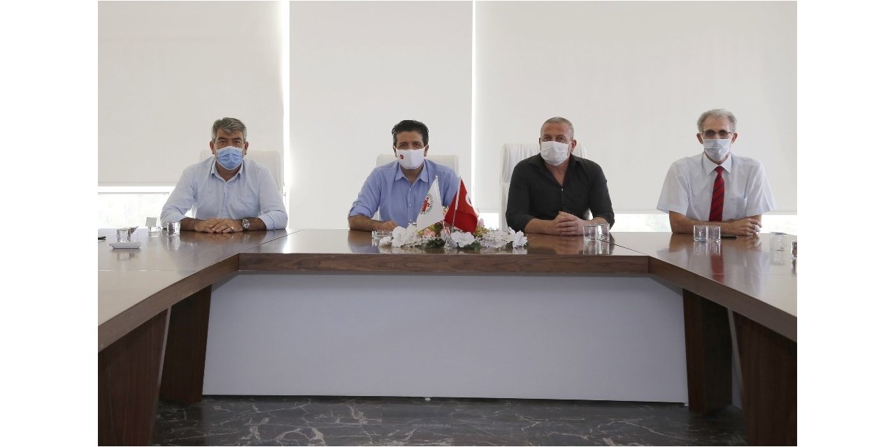 Başkan Genç: " 200 bin maske ve 25 bin litre dezenfektan dağıttık"