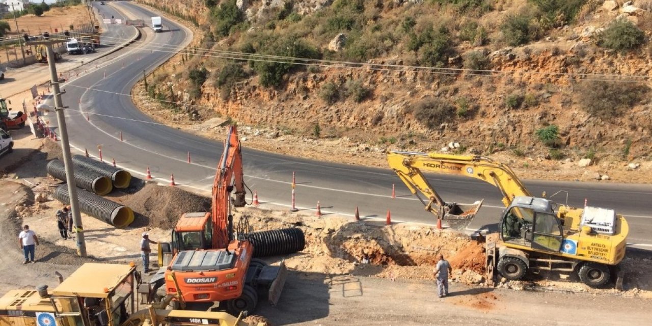 Kazaların yaşandığı kavşakta çalışma