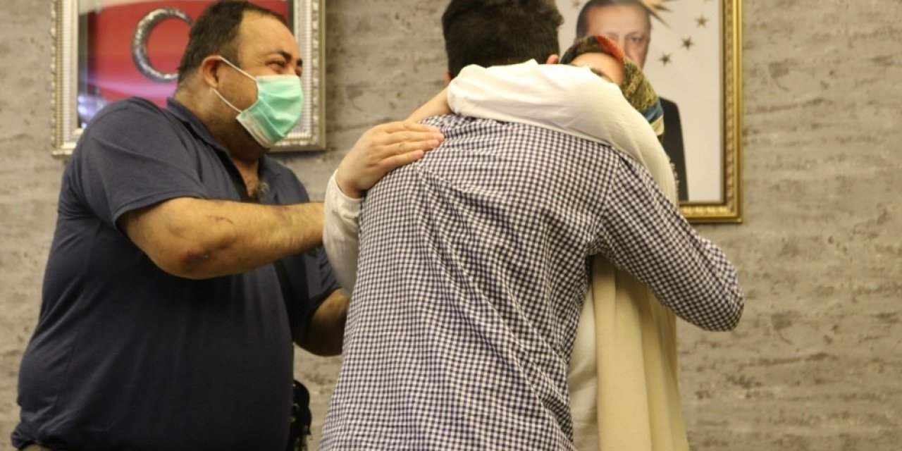 HDP önündeki ailelerin çığlığı PKK’yı bitirme noktasına getirdi, bir aile daha evladına kavuştu