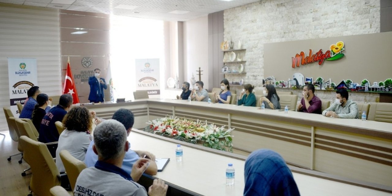 Malatya Büyükşehirden işaret dili eğitimi