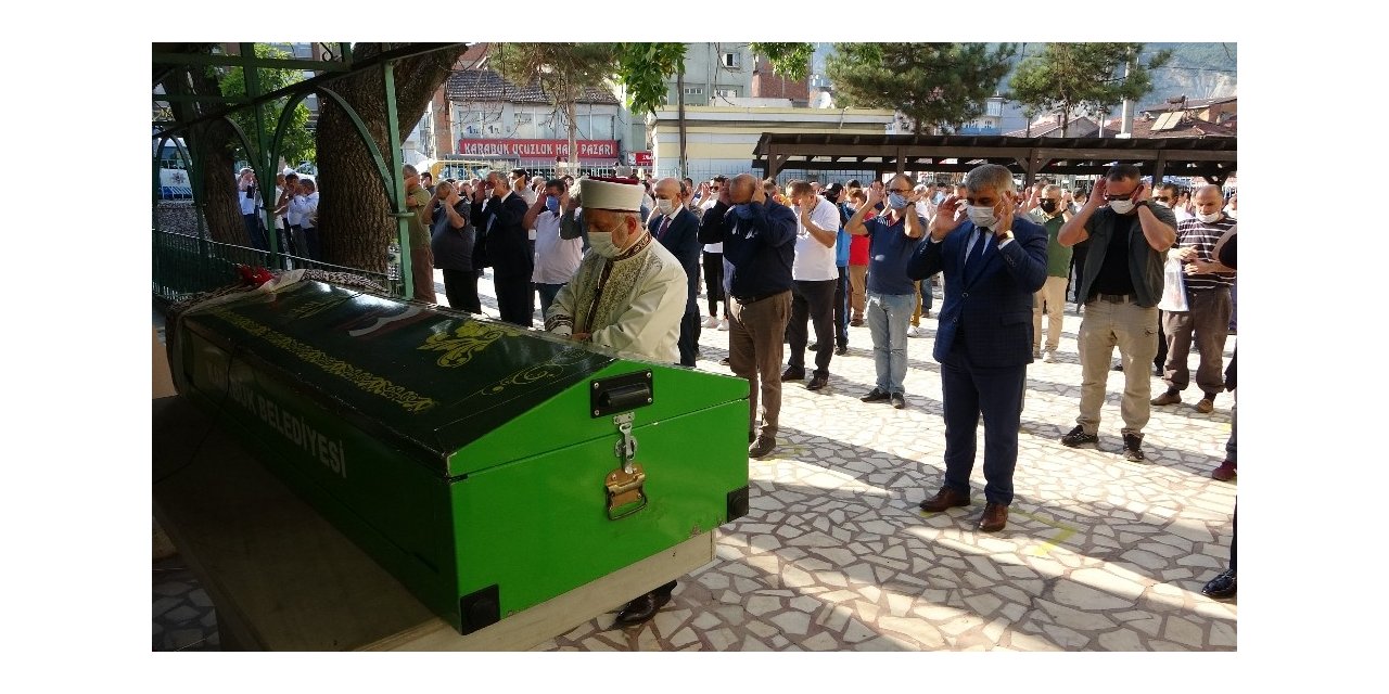 TEM otoyolundaki kazada hayatını kaybeden Feyza Yatmaz memleketinde defnedildi