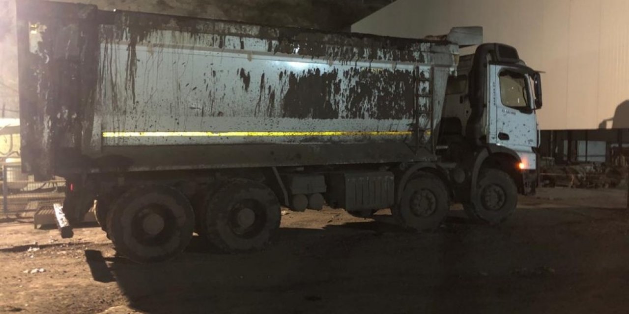 Kamyonun altında kalan maden işçisi hayatını kaybetti