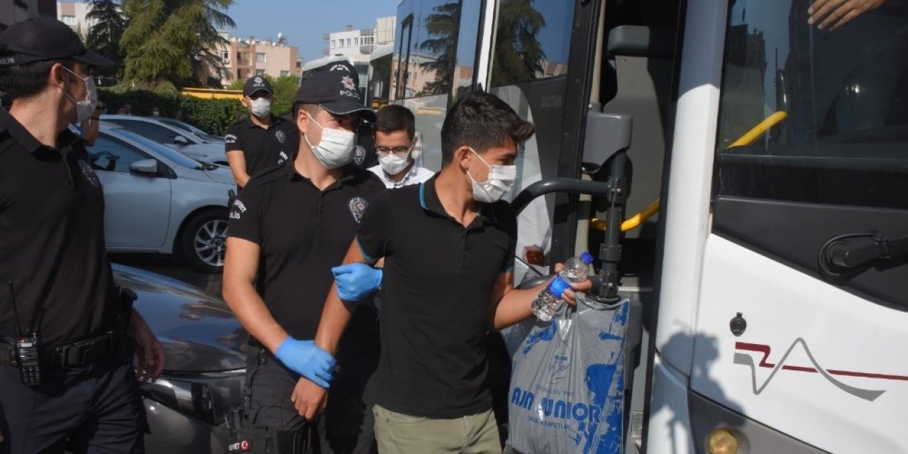 FETÖ’nün avukat yapılanmasında gözaltına alınan 36 şüpheli adliyede