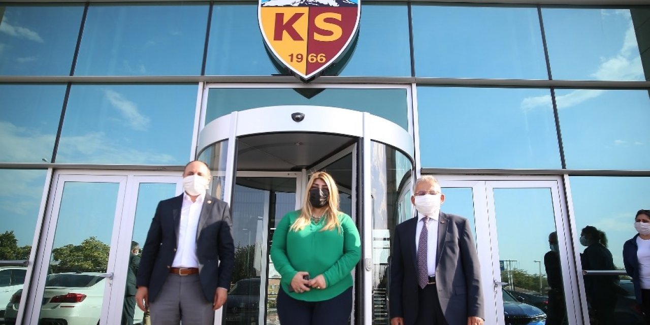 Başkan Büyükkılıç’tan Kayserispor’a maç öncesi moral ziyareti