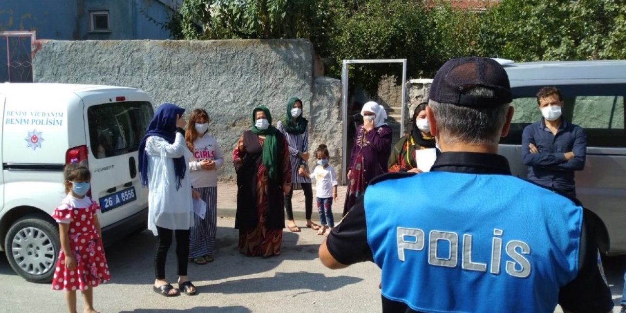 Yabancı uyruklu vatandaşlara Covid-19 bilgilendirmesi