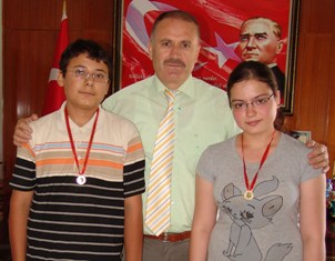 Akşehir'de başarılı öğrencilere ödül