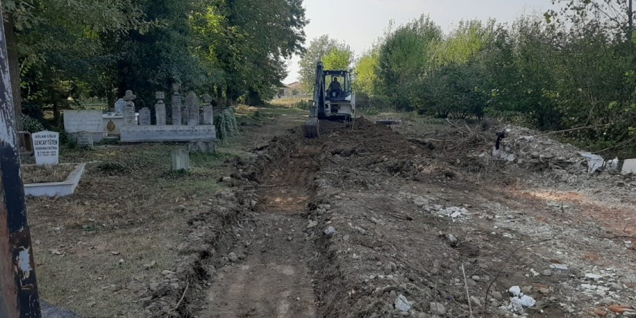 Mezarlıkların çevre duvarları yapılıyor