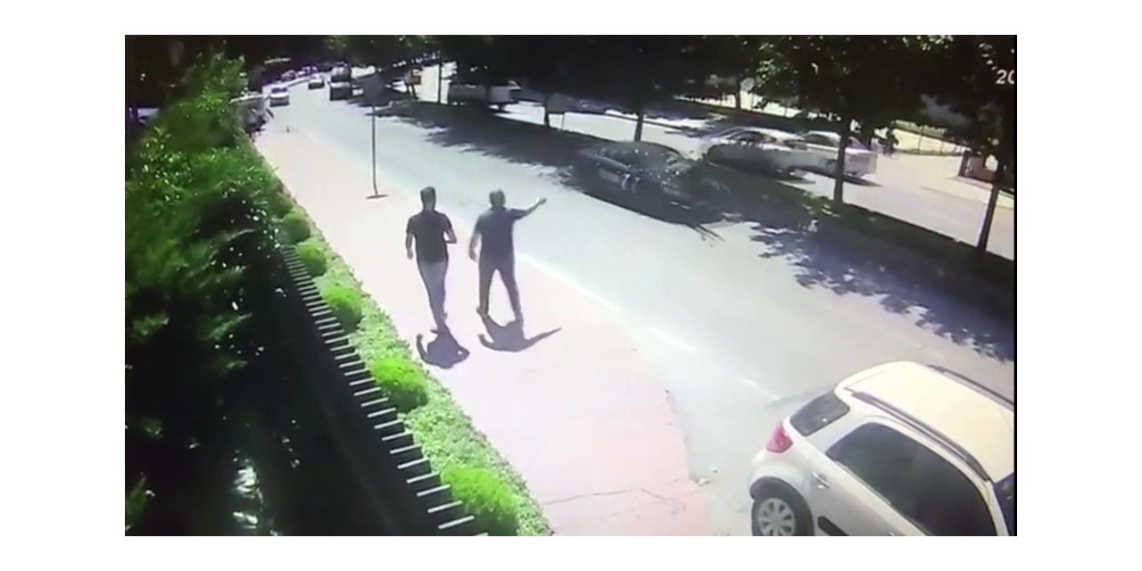 İstanbul’da yayanın dehşeti yaşadığı feci kaza kamerada