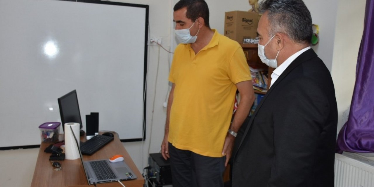 Öğretmenler evleri yerine okulları tercih etti