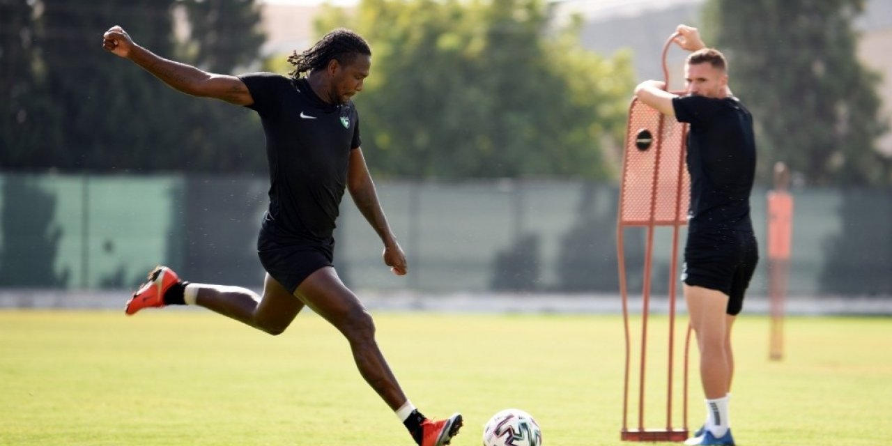 Denizlispor, Antalyaspor maçı hazırlıklarına sabah idmanı ile devam etti