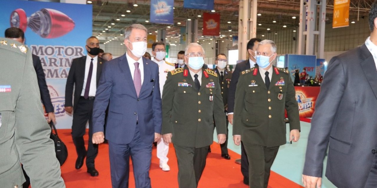 Bakan Akar ve komuta kademesinden Teknofest’e çıkarma