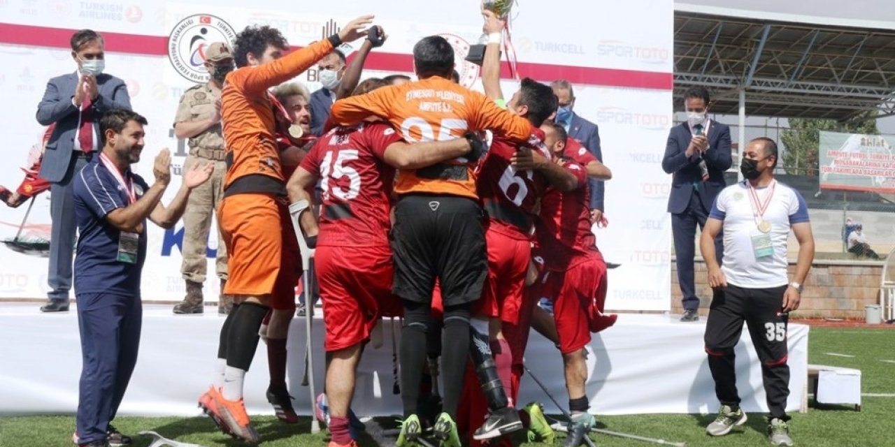 Ampute Futbol Türkiye Kupası şampiyonu Etimesgut Belediyesi oldu