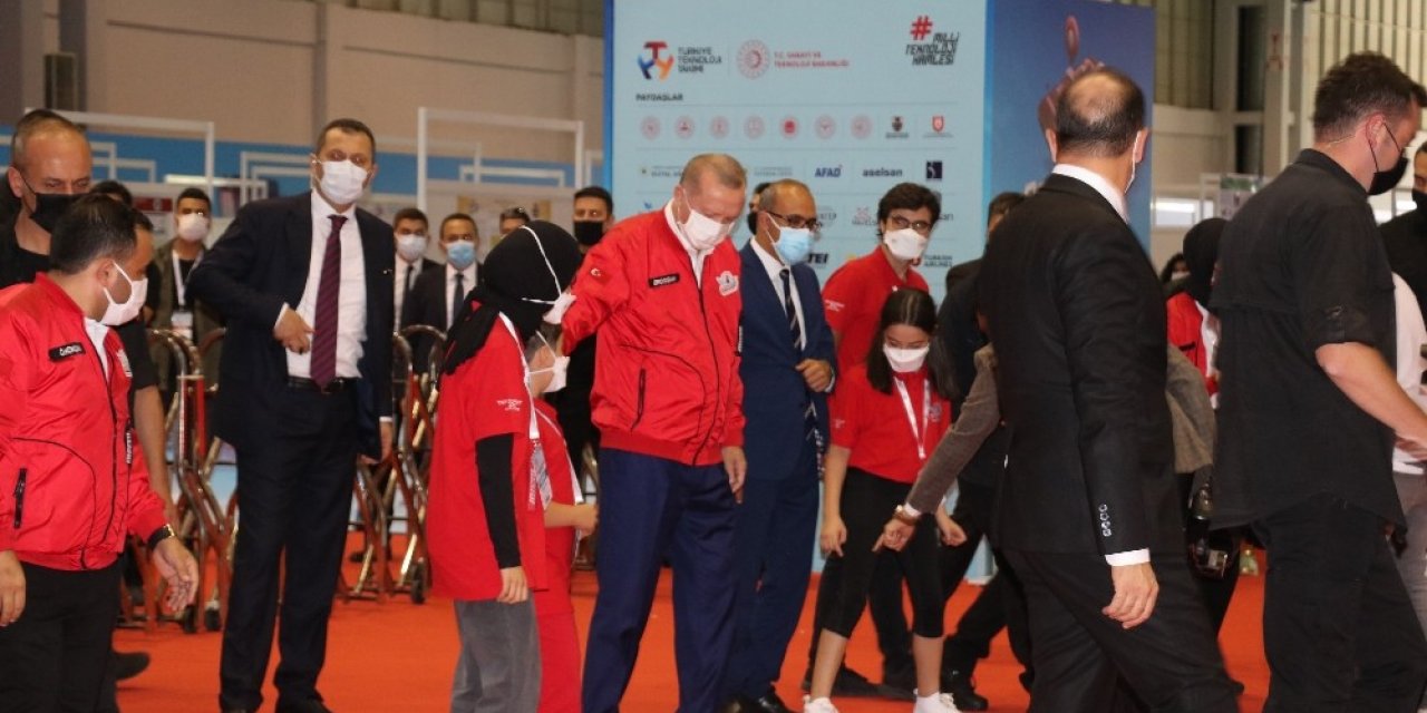 Cumhurbaşkanı Erdoğan Teknofest alanında