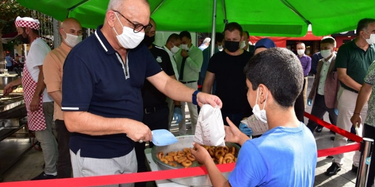 Başkan Ergün’den anne ve babası için lokma hayrı yaptı