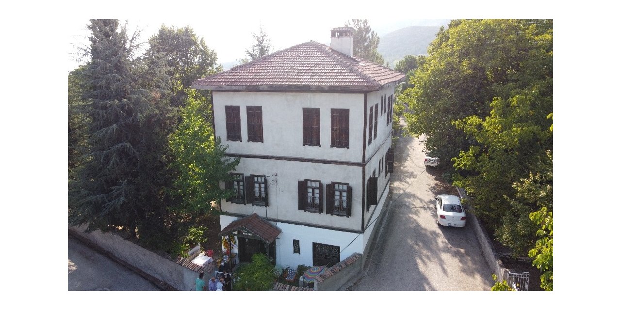Safranbolu’da 130 yıllık tarihi konağa ‘En İyi Korunan Ev’ plaketi