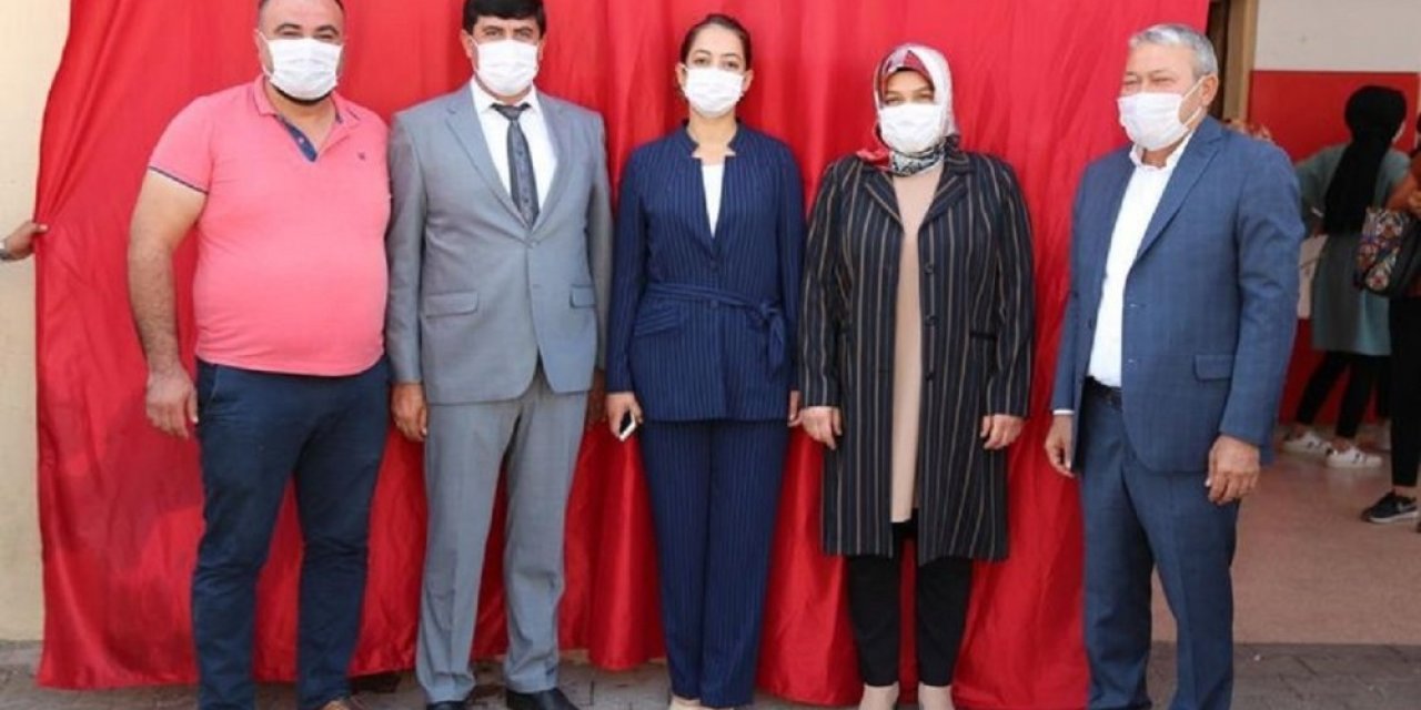 AK Parti Karaisalı Kadın Kolları Başkanlığına Özge Özcan seçildi