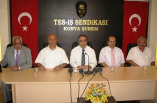 Koop-İş'ten işten çıkarmaya tepki
