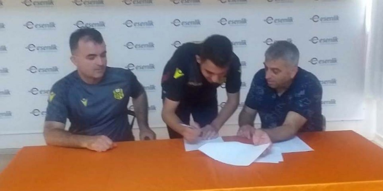 Yeni Malatyaspor altyapıdan 2 futbolcu ile profesyonel sözleşme imzaladı