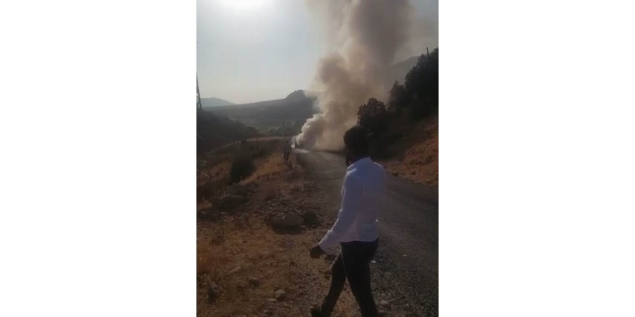 Seyir halindeki araç alev topuna döndü