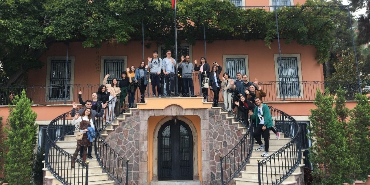 İEÜ Erasmus Öğrenci Ağı Kulübüne ‘Erasmus’ birinciliği