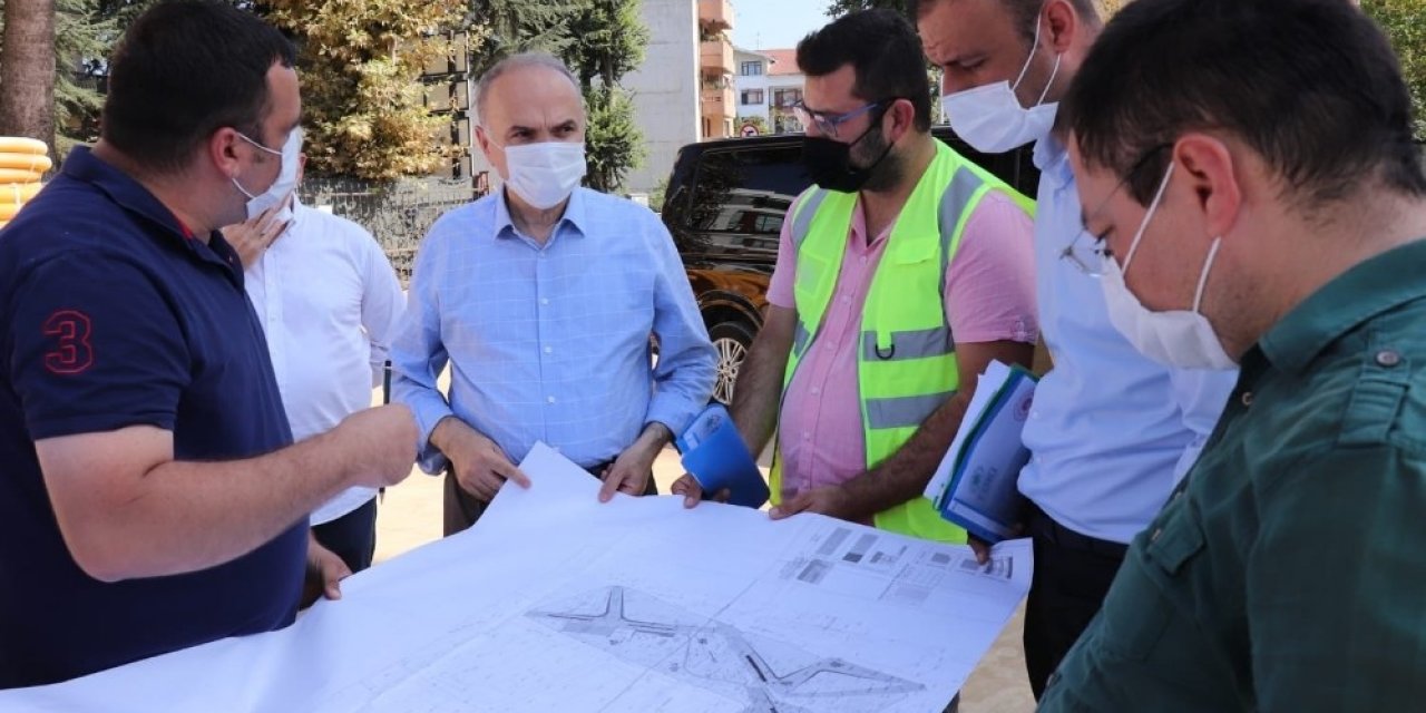 Başkan Özlü Millet bahçesinde yapılan çalışmaları inceledi