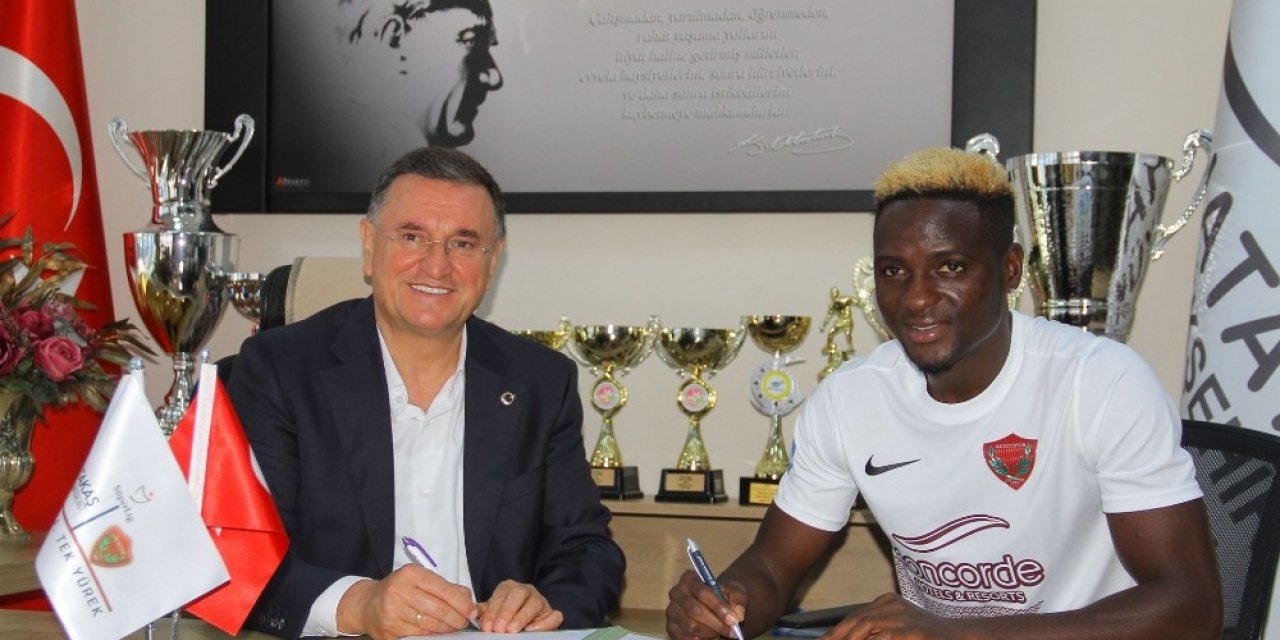 Hatayspor, Babajide David Akintola’yı 1 yıllığına kiraladı