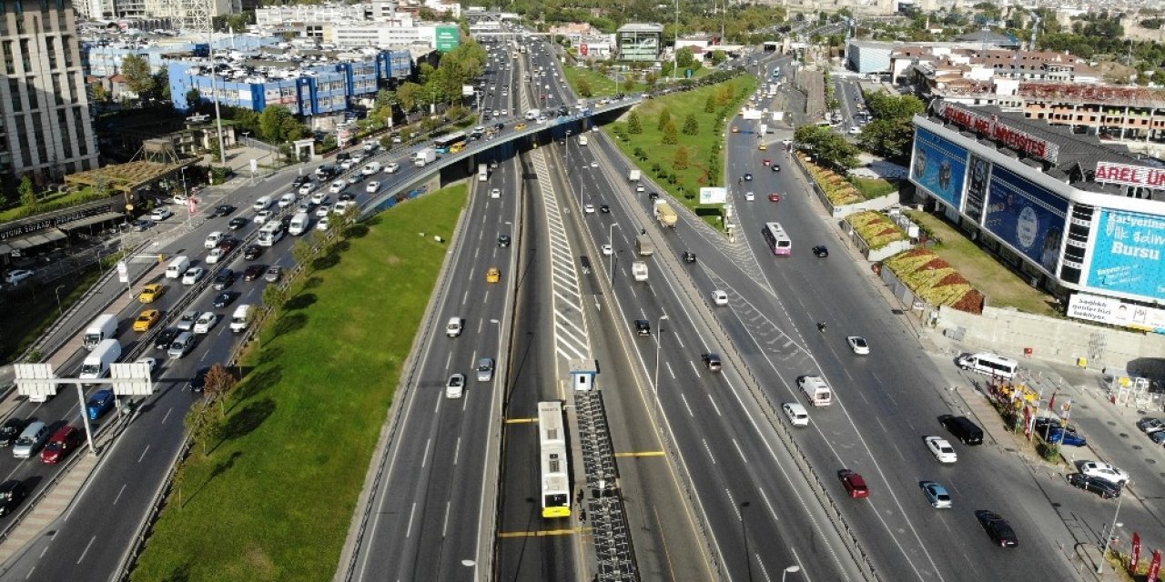 İstanbul’da kademeli mesainin ilk gününde trafikte son durum