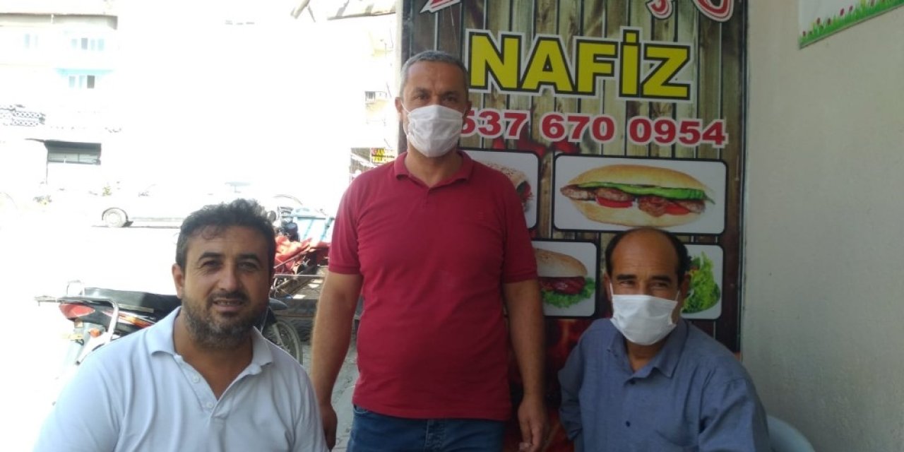 Selendi’de Esnaf ve Sanatkarlar Odasından aşure ikramı