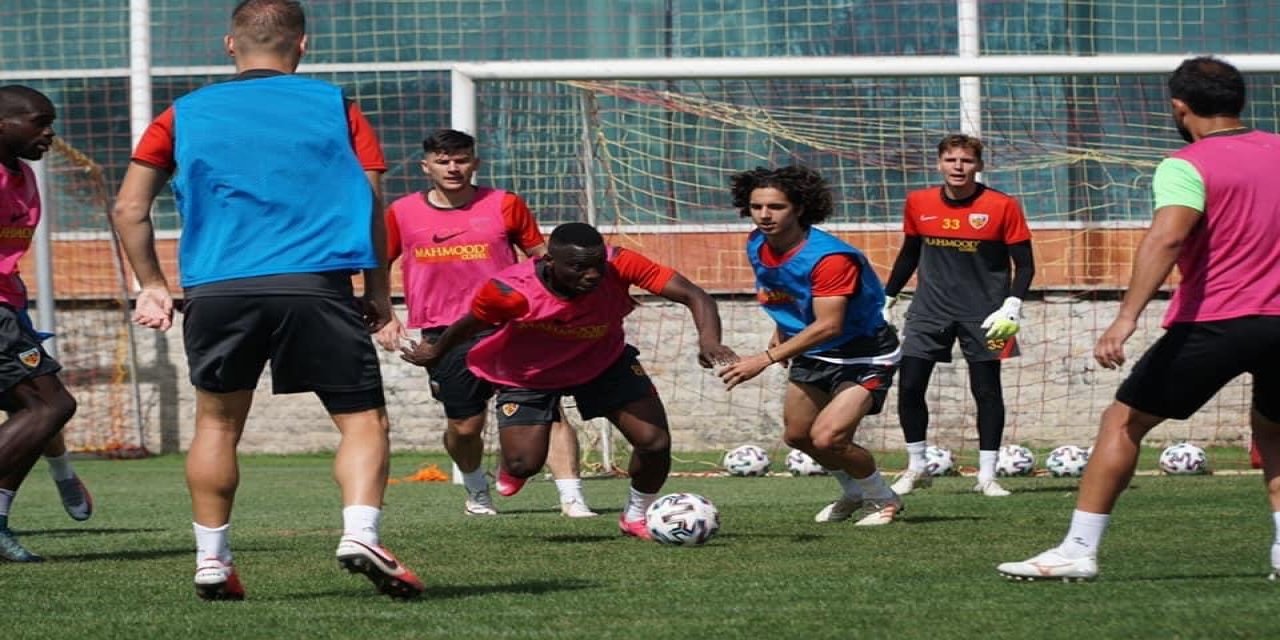 Kayserispor’da 13 yabancı var