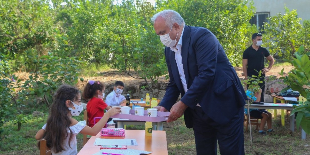 Erdemli’den 81 ildeki 81 okula limonata