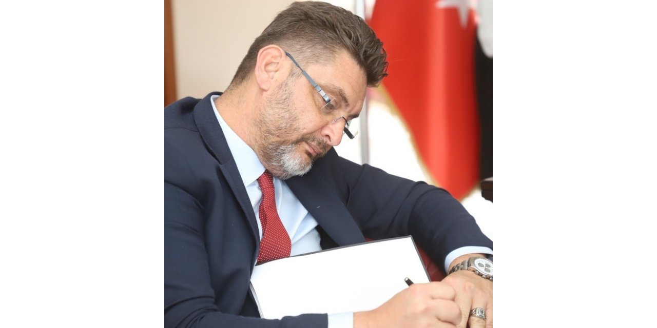 Korkuteli Belediyesi Covid-19 sebebiyle asgari personelle hizmet verecek