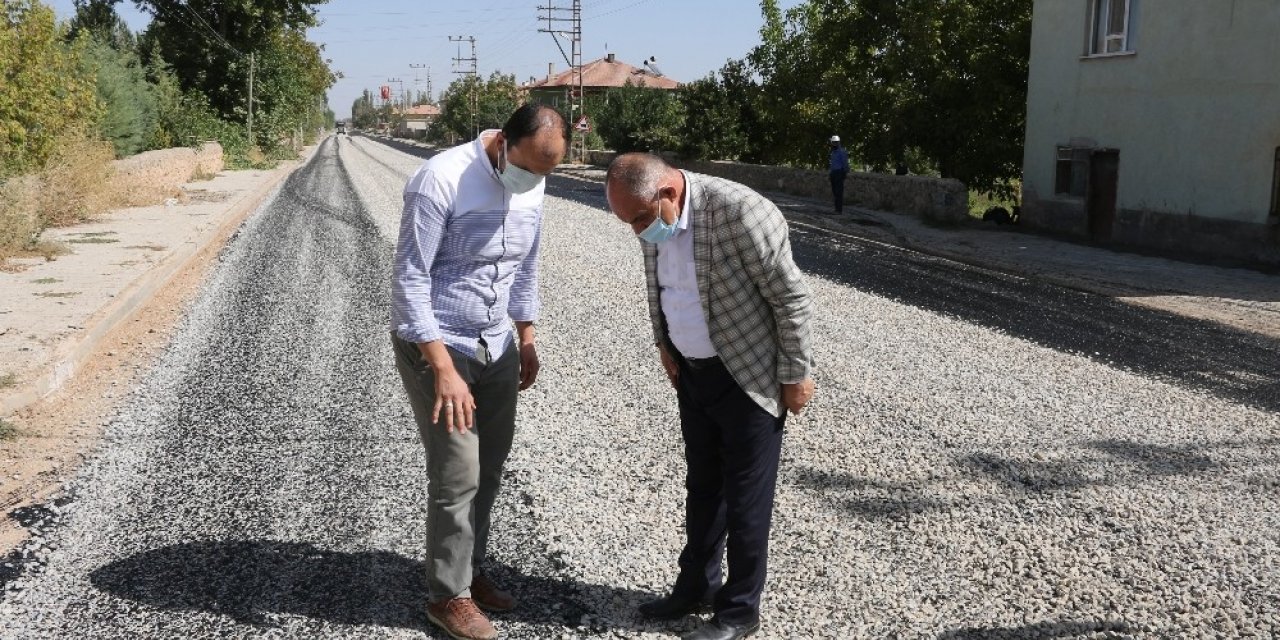 Yahyalı’da kırsal mahallelerin yolları yapılıyor