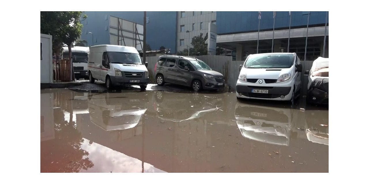 İstanbul’daki etkili yağış esnafı da vurdu
