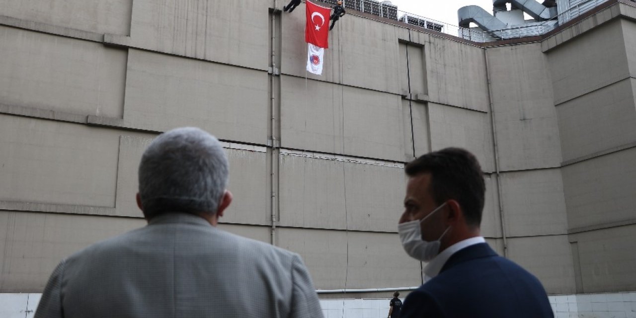 İtfaiye ekiplerinden tatbikat
