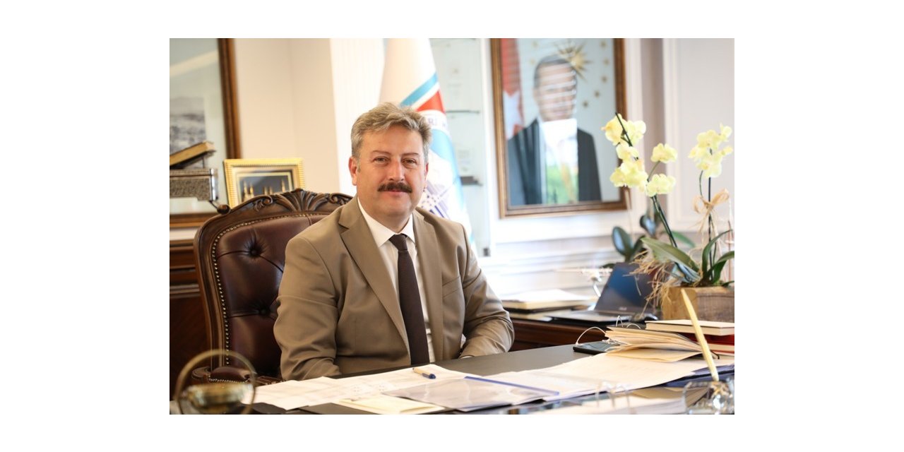 Melikgazi’de panolardaki "80" rakamı merak uyandırdı