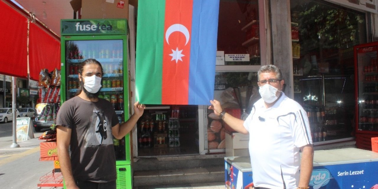 Esnaf Azerbaycan için tek yürek oldu