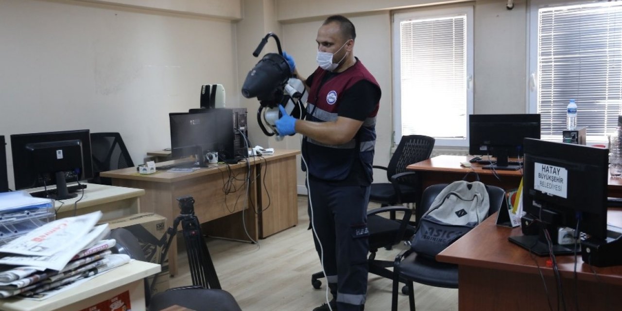 Hatay’da kamu kurum ve kuruluşlar dezenfekte ediliyor
