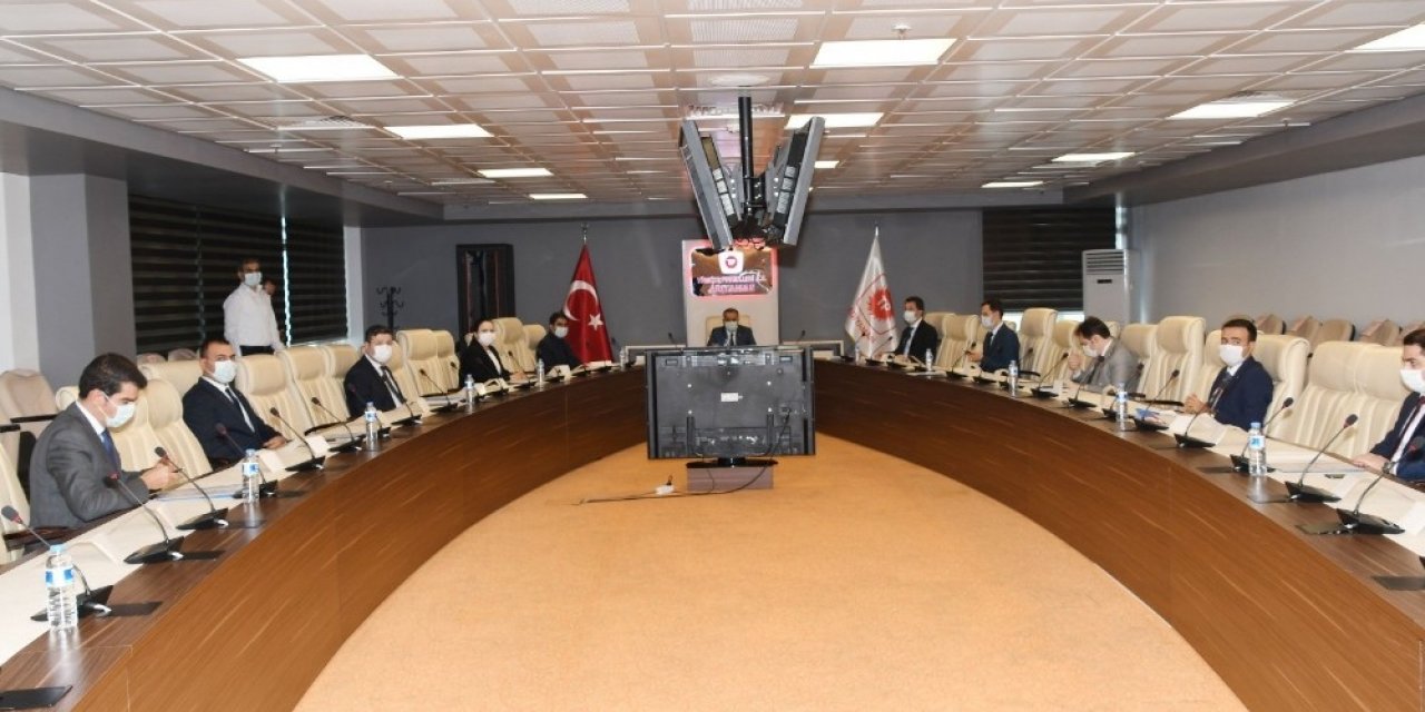 Kaymakamlar ile değerlendirme toplantısı yapıldı