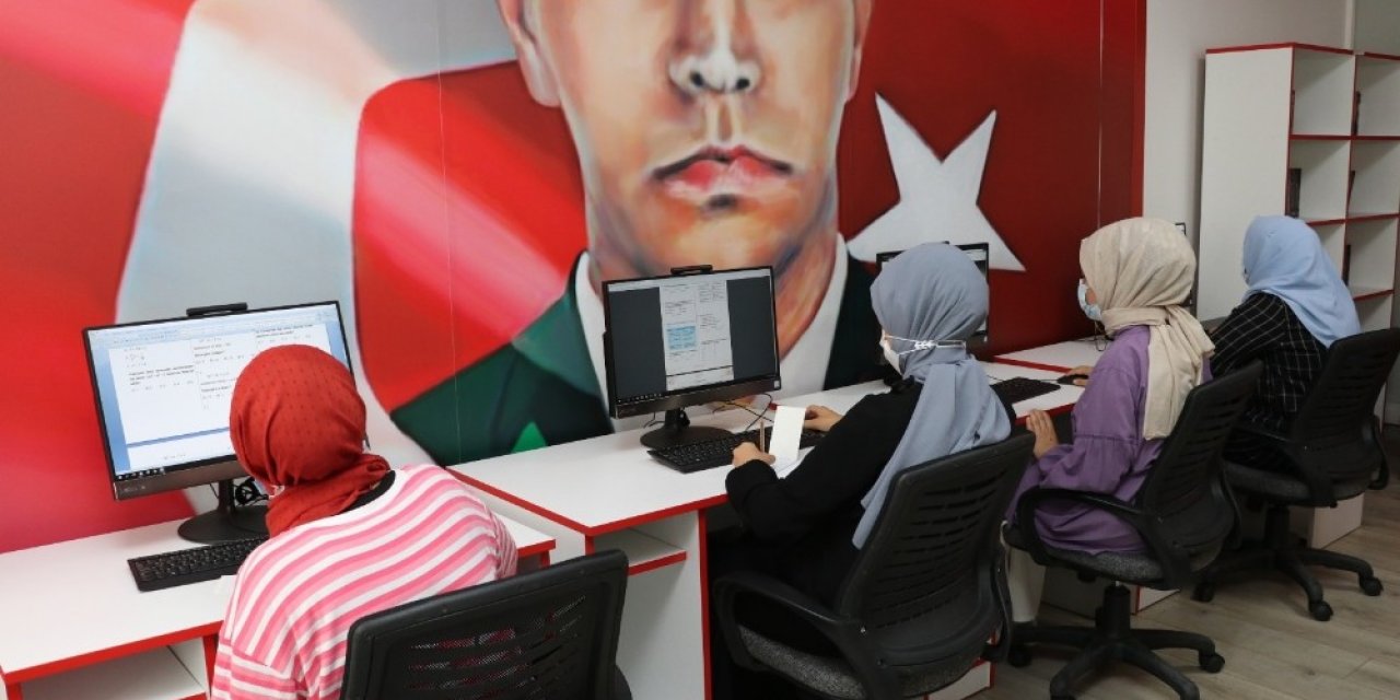 Sultanbeyli’de Tematik Bilgi ve Öğrenme Merkezleri EBA Destek Noktalarına dönüştürüldü