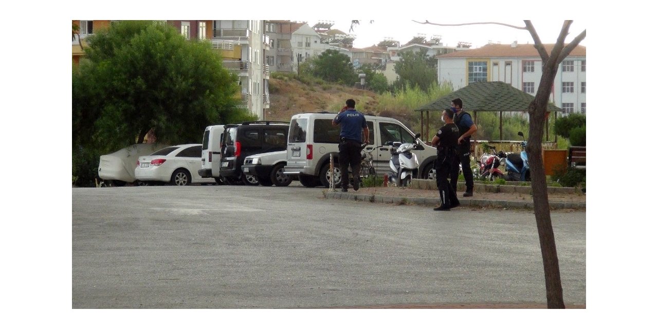 Mobilyacılara kızdı, pompalıyla havaya ateş etti