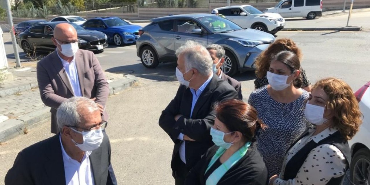 HDP’li milletvekillerinden Ankara Terörle Mücadele Şubesi önünde açıklama