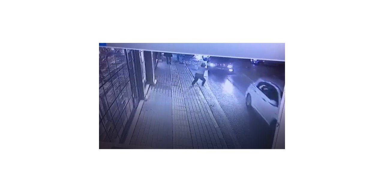 Minibüsün çarptığı kız böyle fırladı