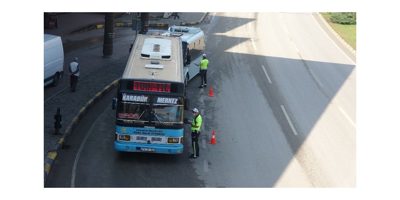 Karabük’te minibüs ve otobüslerde kurallara uyuluyor