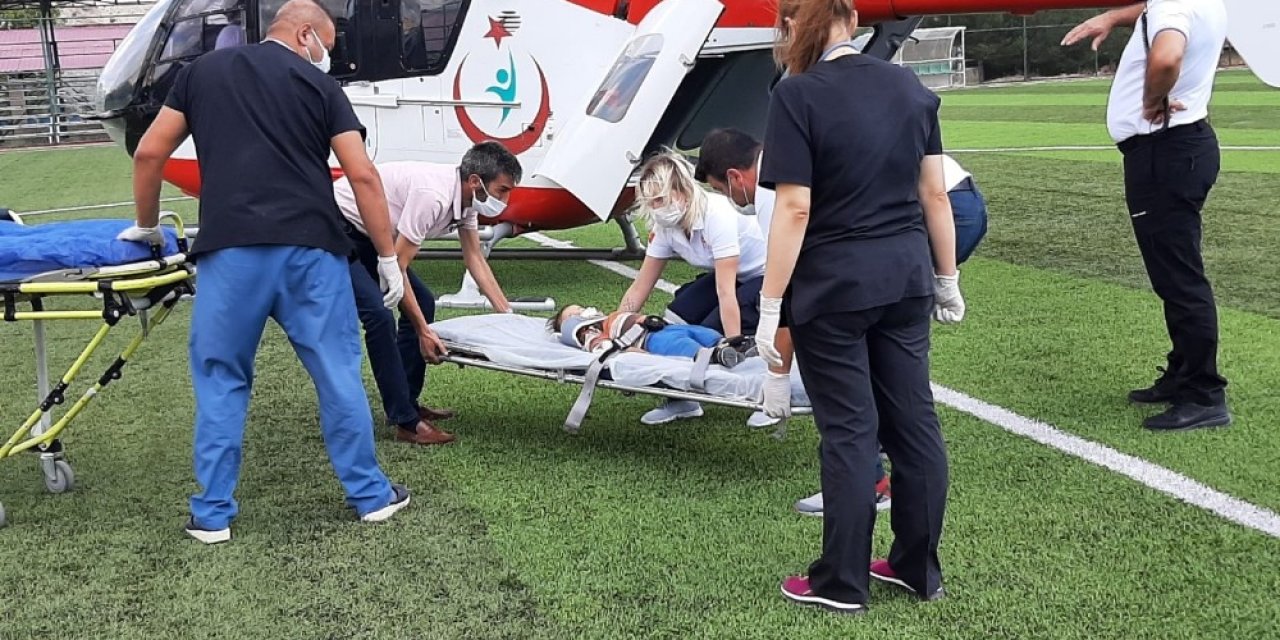 Bisikletten düşen bebeğin yardımına ambulans helikopter yetişti